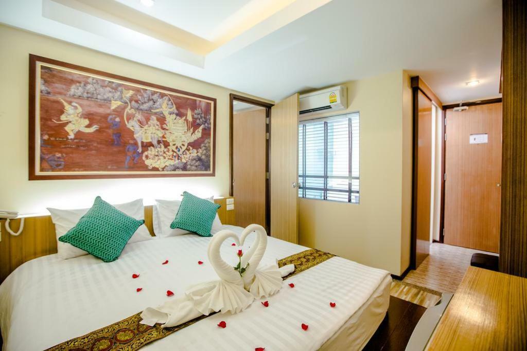 Landmark Patong Hotel Exterior foto