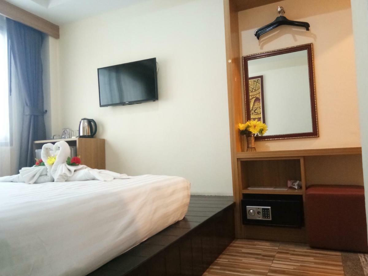 Landmark Patong Hotel Exterior foto