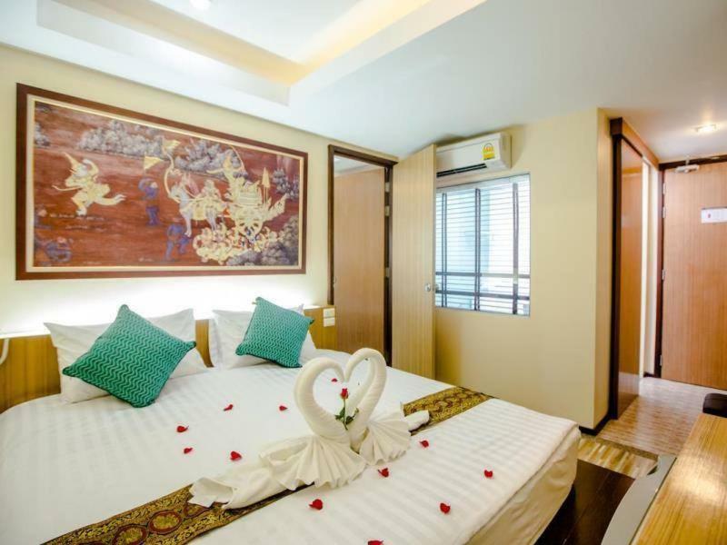 Landmark Patong Hotel Exterior foto